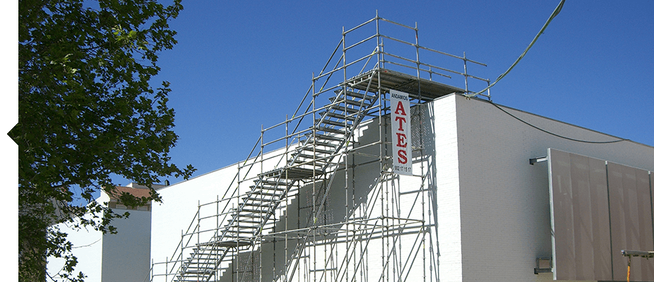 Escaleras de acceso y servicios de ATES Construction